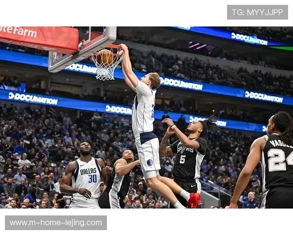 马刺四连胜紧追雷霆 文班亚马攻防两端展现统治力